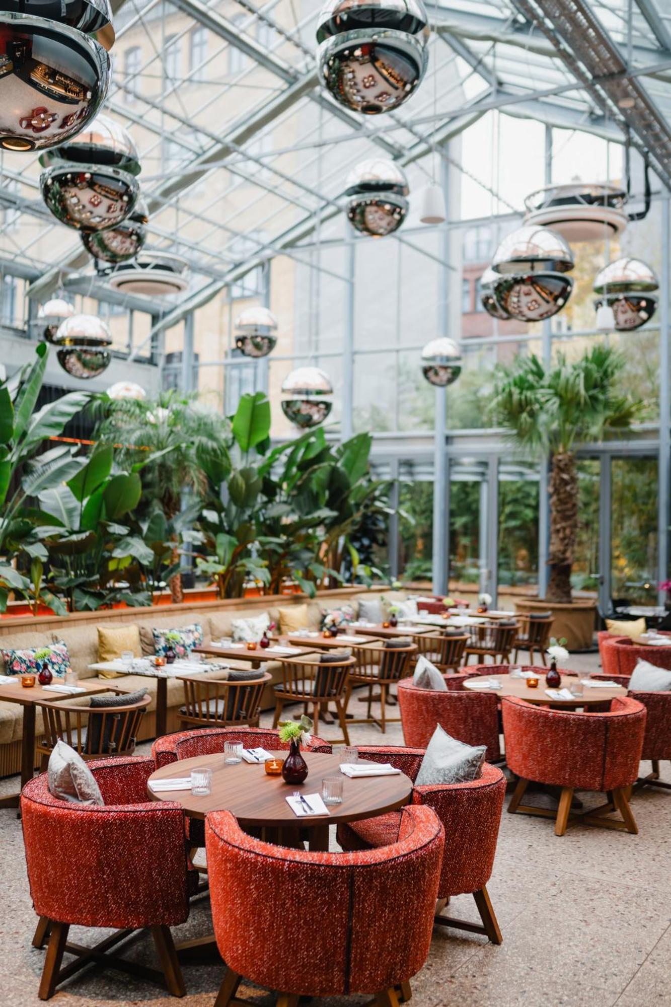 Sly Berlin Hotel Buitenkant foto Restaurant