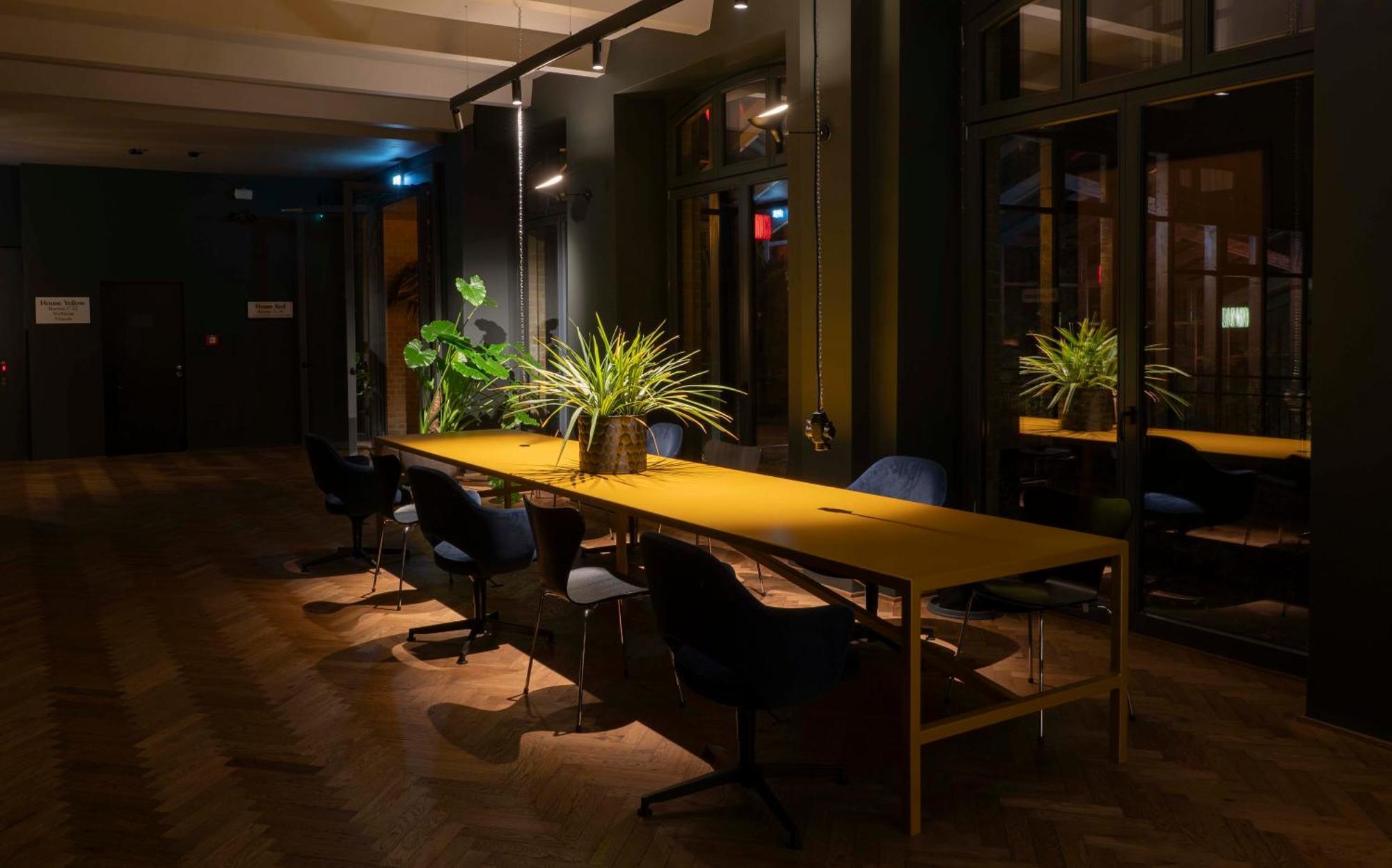 Sly Berlin Hotel Buitenkant foto The library at the University of Copenhagen